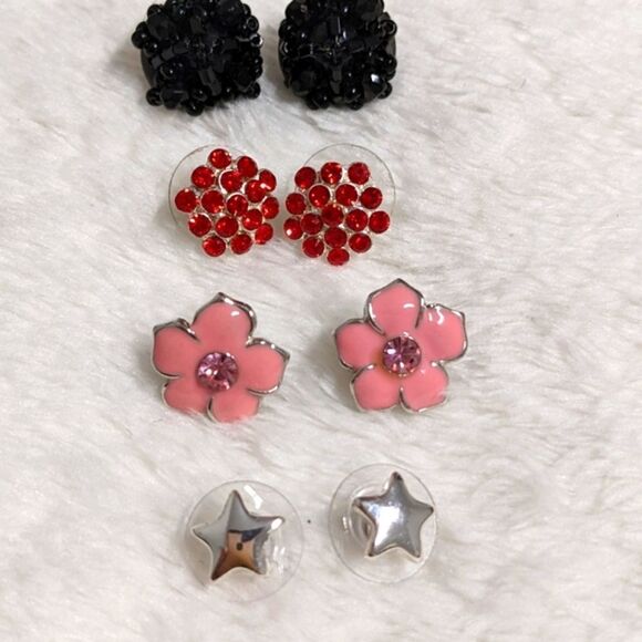 Vintage (4) Pair Bundle-Small Stud, Beaded, Rhinestone & Enamel Pierced Earrings - Picture 9 of 14